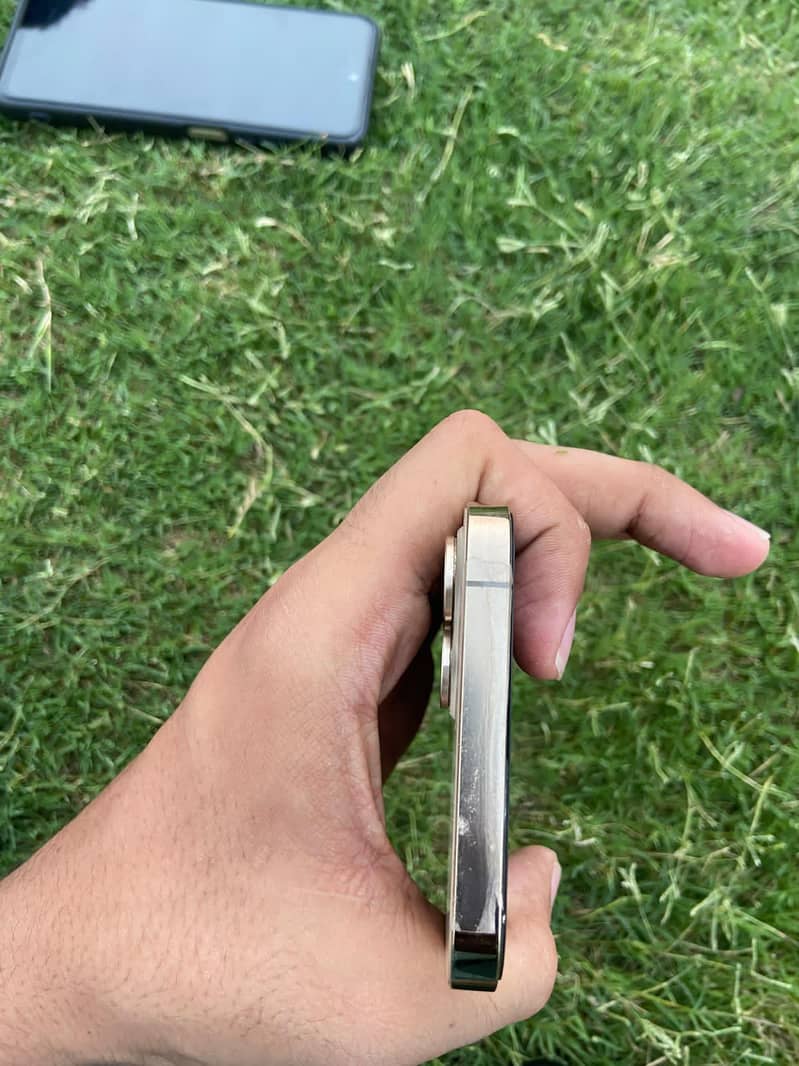 Apple iPhone 12 Pro Max 7
