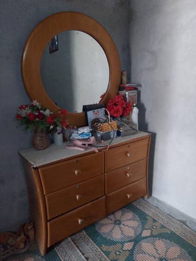 Whatsapp num 03123135294 dressing table for sale condition good
