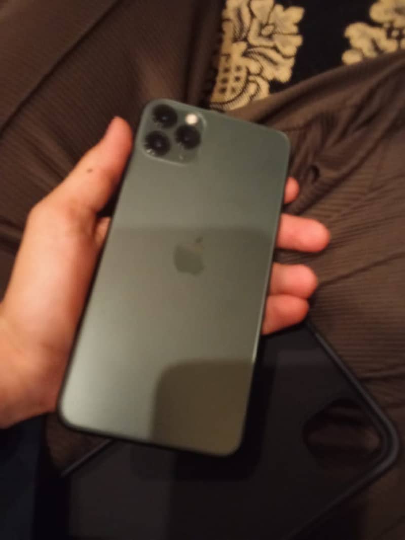 Apple iPhone 11 Pro Max 1