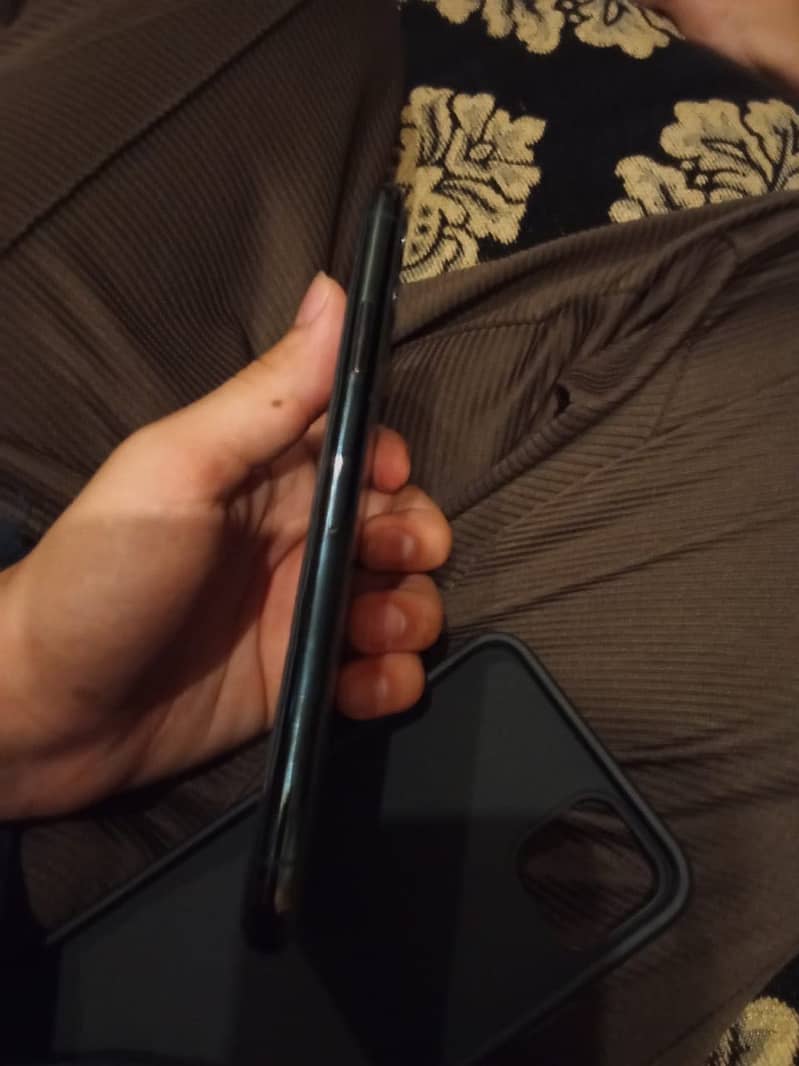 Apple iPhone 11 Pro Max 3
