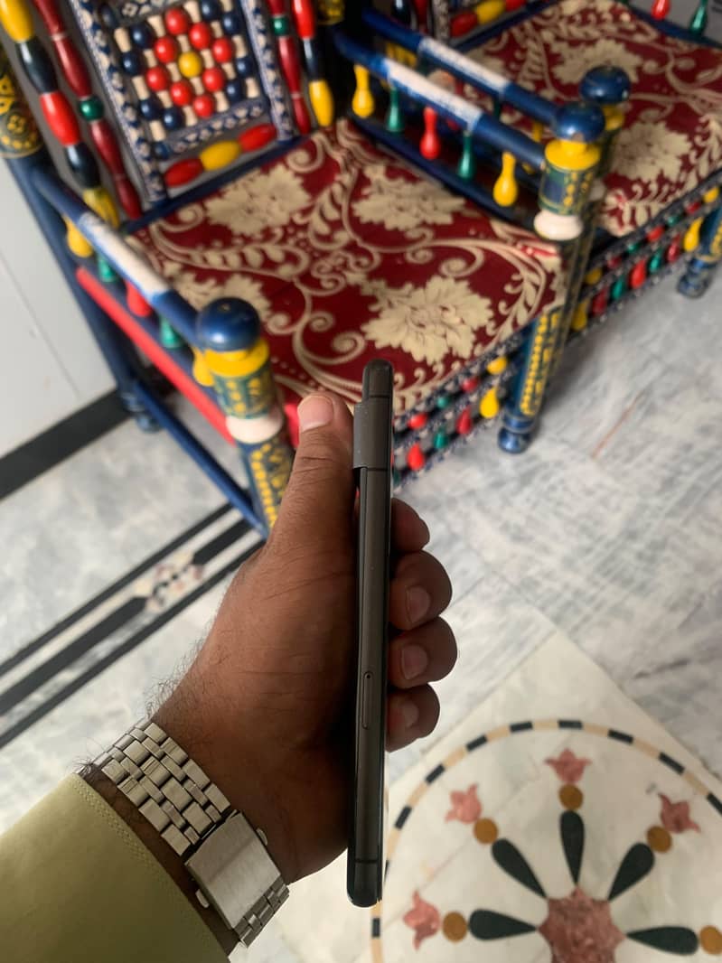Google Pixel 7 4