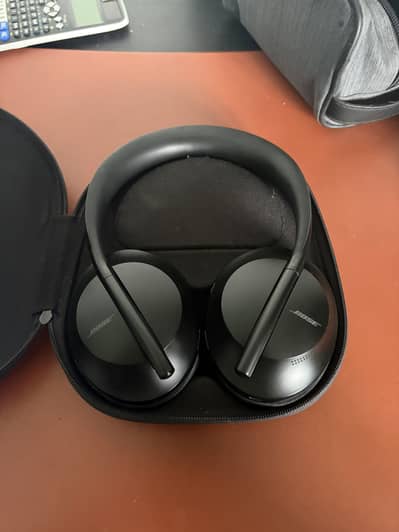 Bose 700 Wireless Headphones