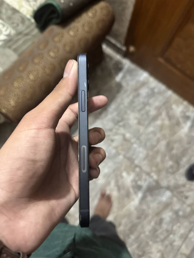 Apple iPhone 12 1