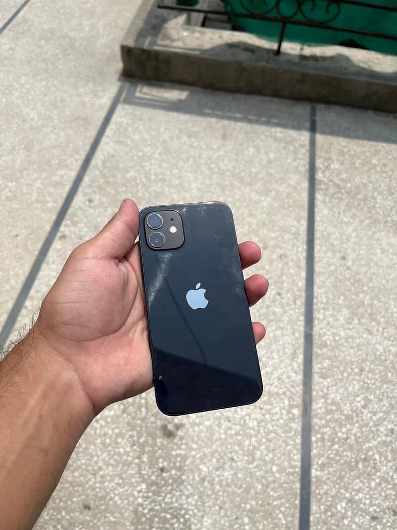 Apple iPhone 12 2