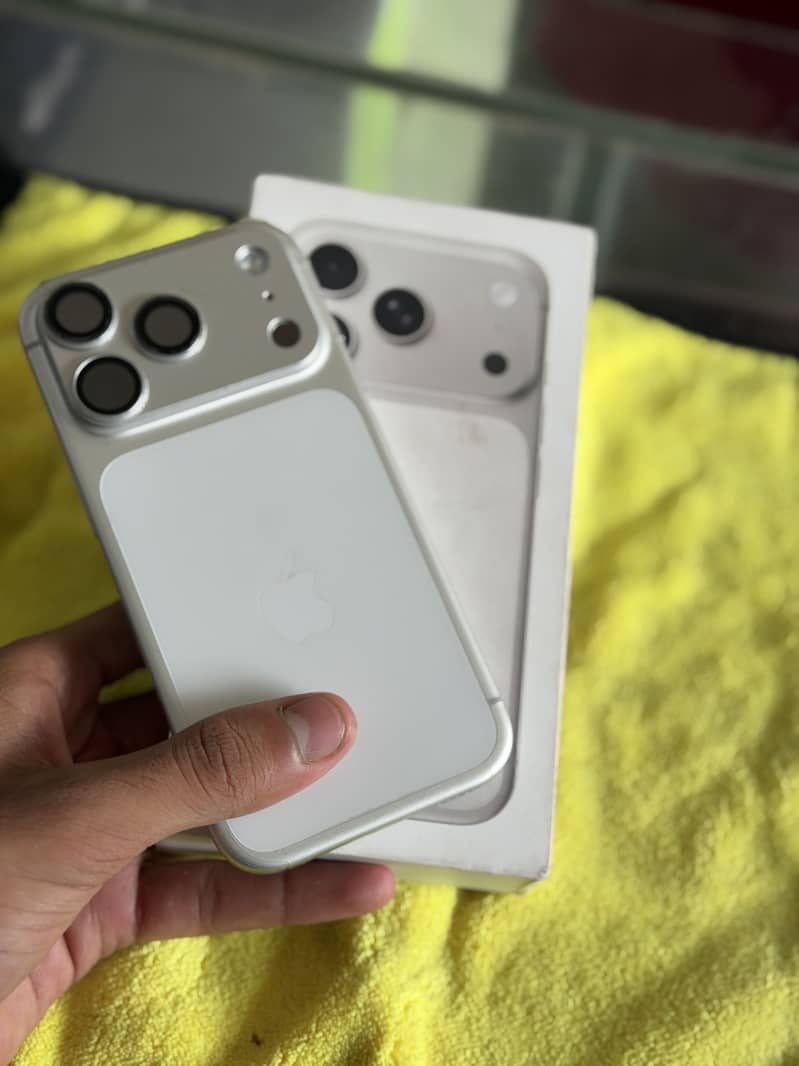 Apple iPhone 17 Pro 2