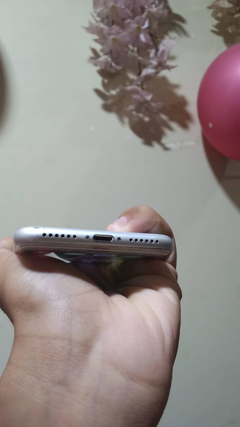 Apple iPhone 7 3