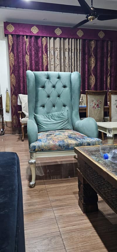 brand new wood chairs with table total fresh condition