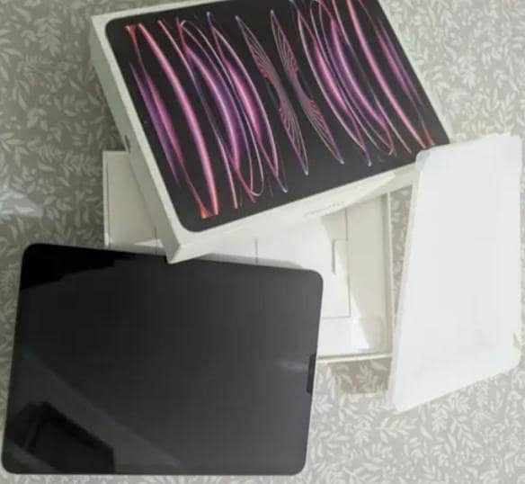 ipad pro M2 condition original 0