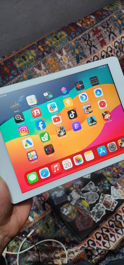Apple iPad 6th generation best for gaming came from dubai