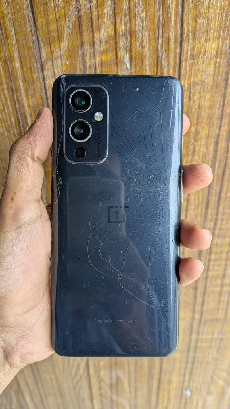 One Plus 9 5G 1