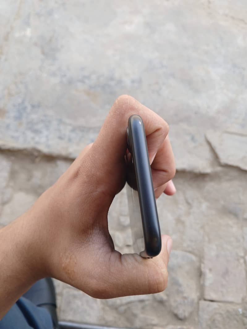 Apple iPhone 7 1