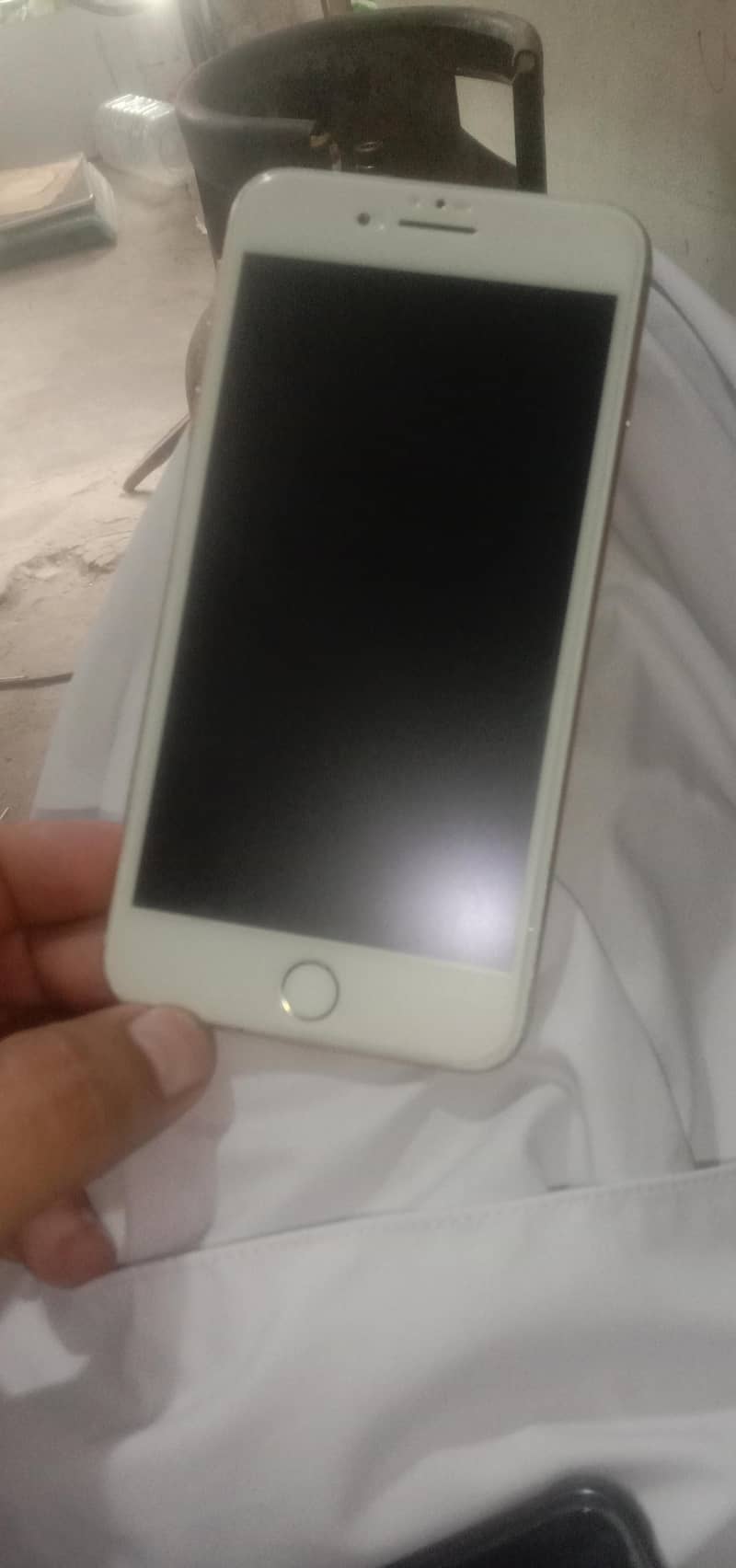 Apple iPhone 8 Plus 0