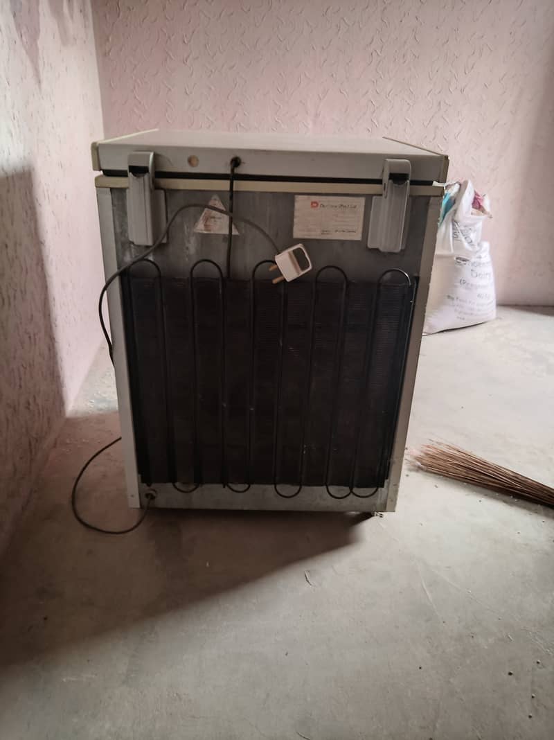 Dawlance deep freezer 2