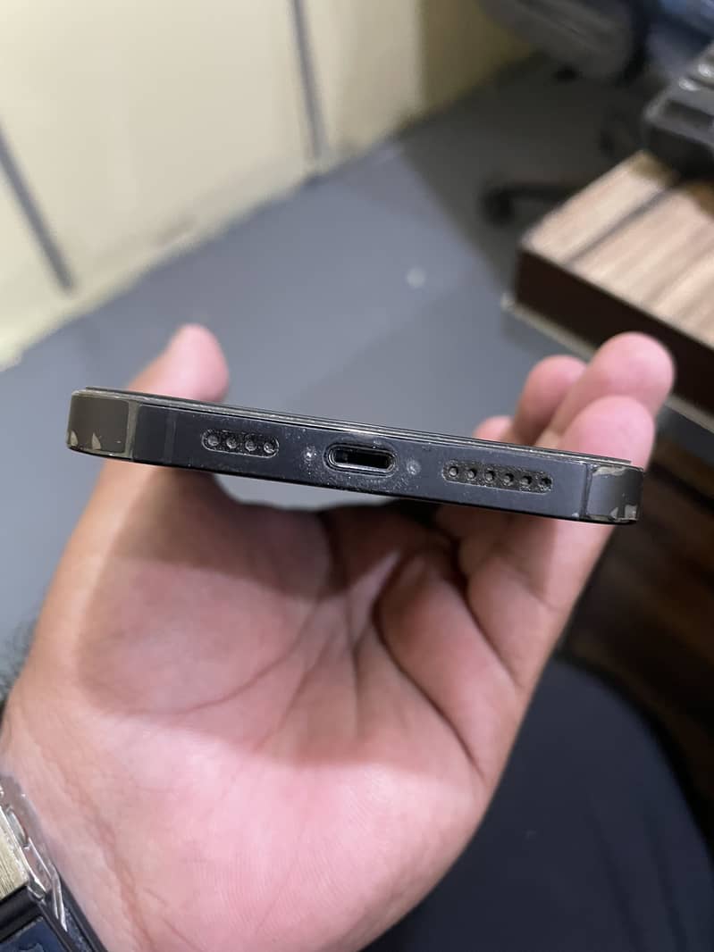 Apple iPhone 14 Pro Max 1