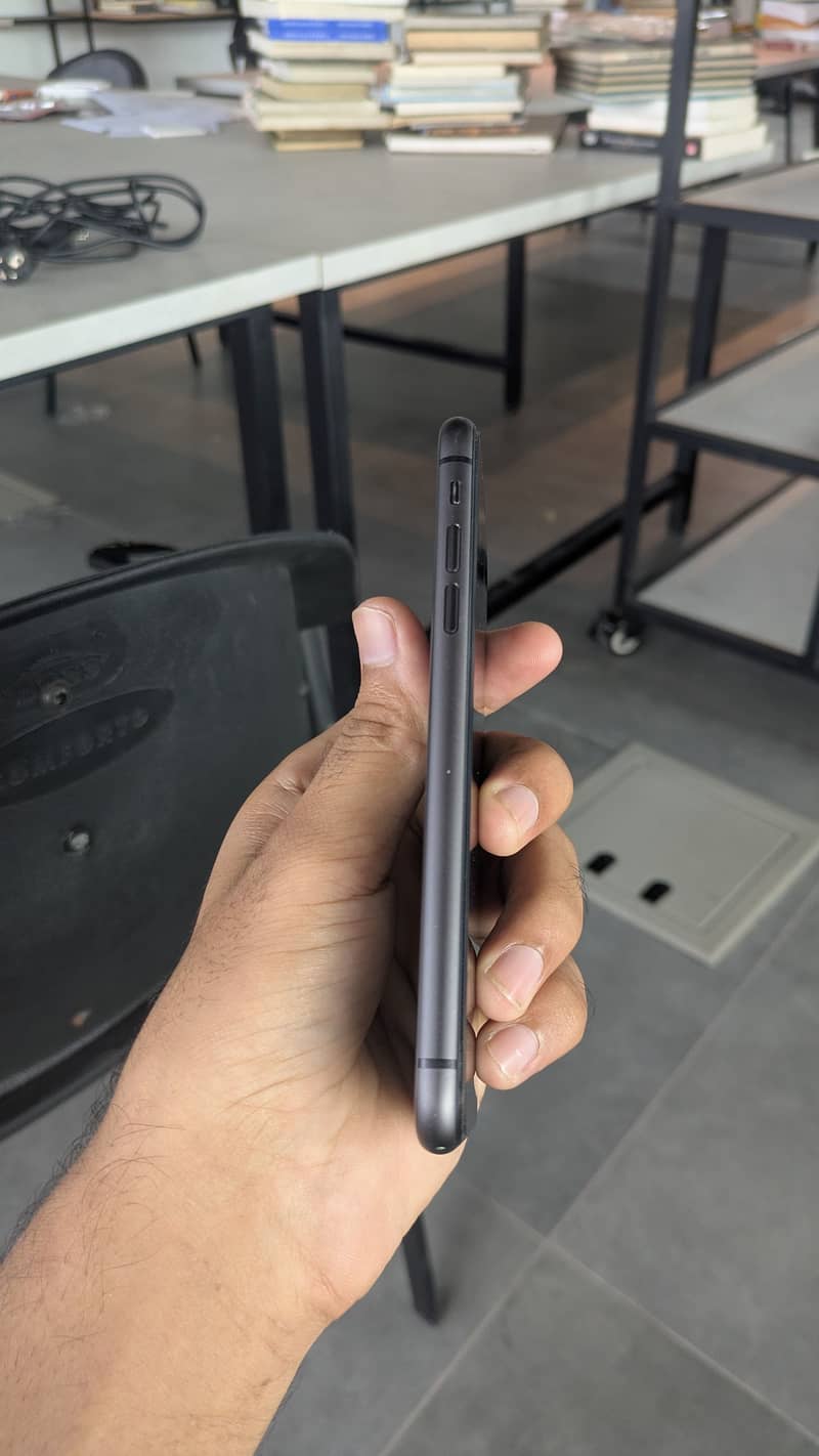Apple iPhone 11 2