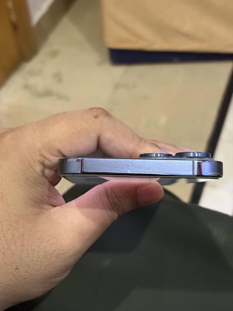 Apple iPhone 13 Pro Max 6