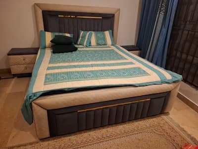 double king size bed with 2 side tables