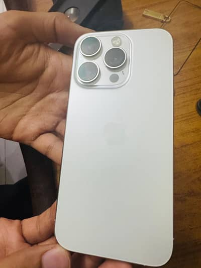 Apple iPhone 15 Pro. 128 GB JV locked