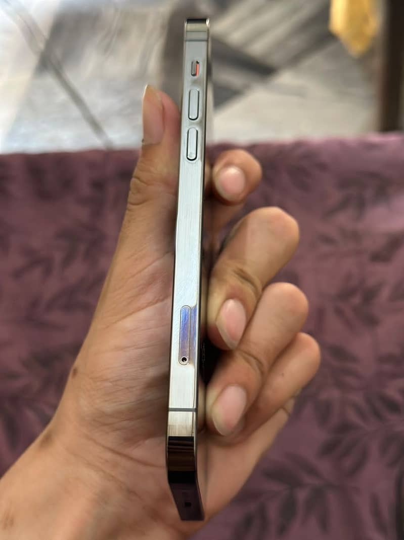 Apple iPhone 12 Pro 1