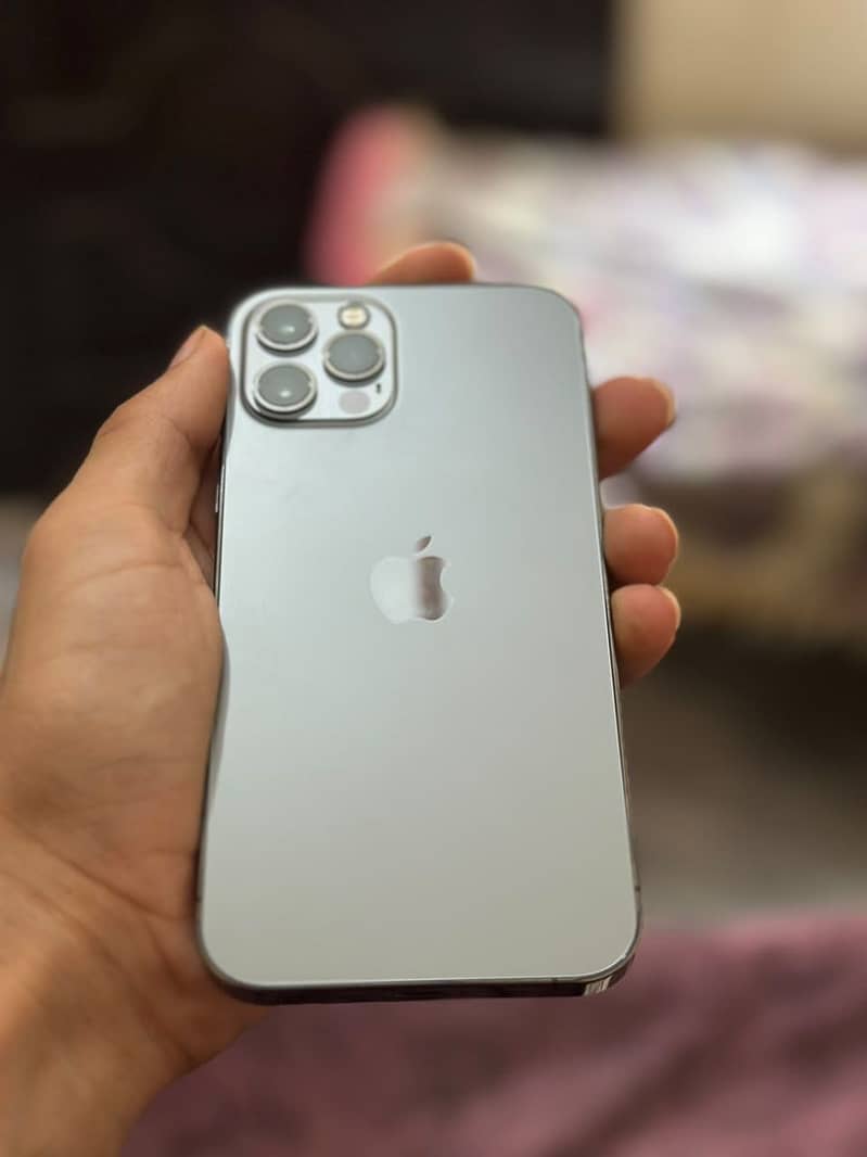 Apple iPhone 12 Pro 3
