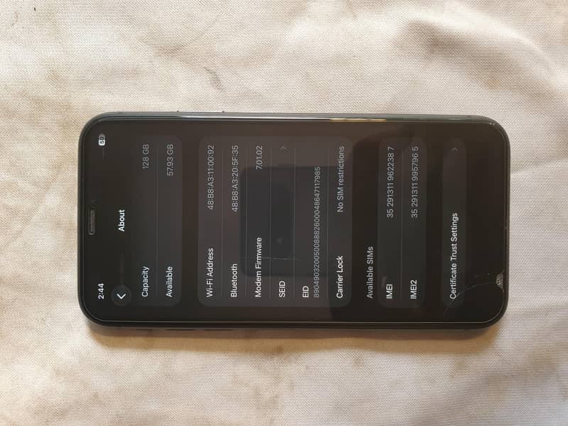 Apple iPhone 11 4
