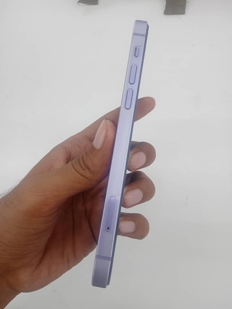 Apple iPhone 12 5