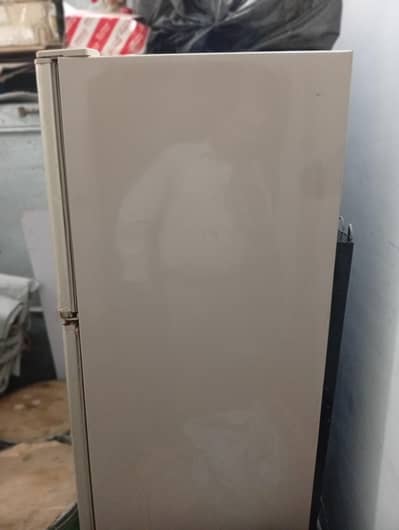 dawlance full size refrigerator
