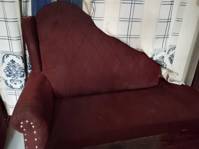 Modern & Comfortable Sofa 1
