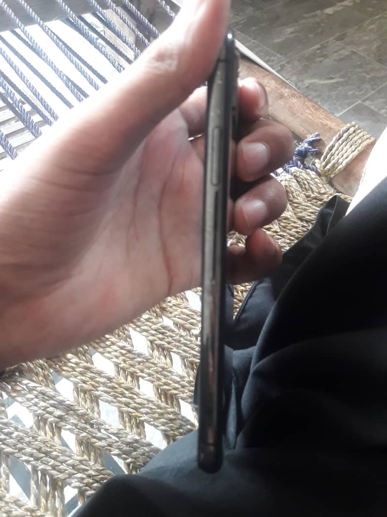 Apple iPhone X 2