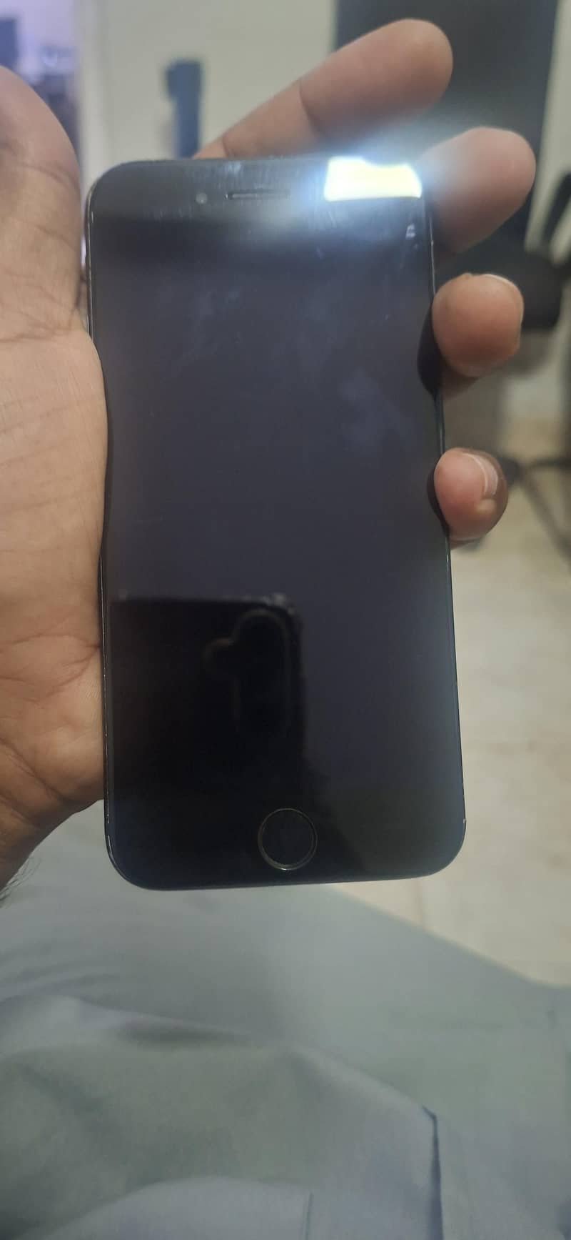 Apple iPhone 7 3