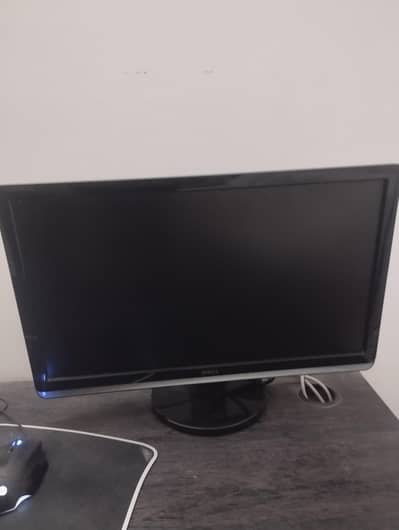 dell monitor 24'