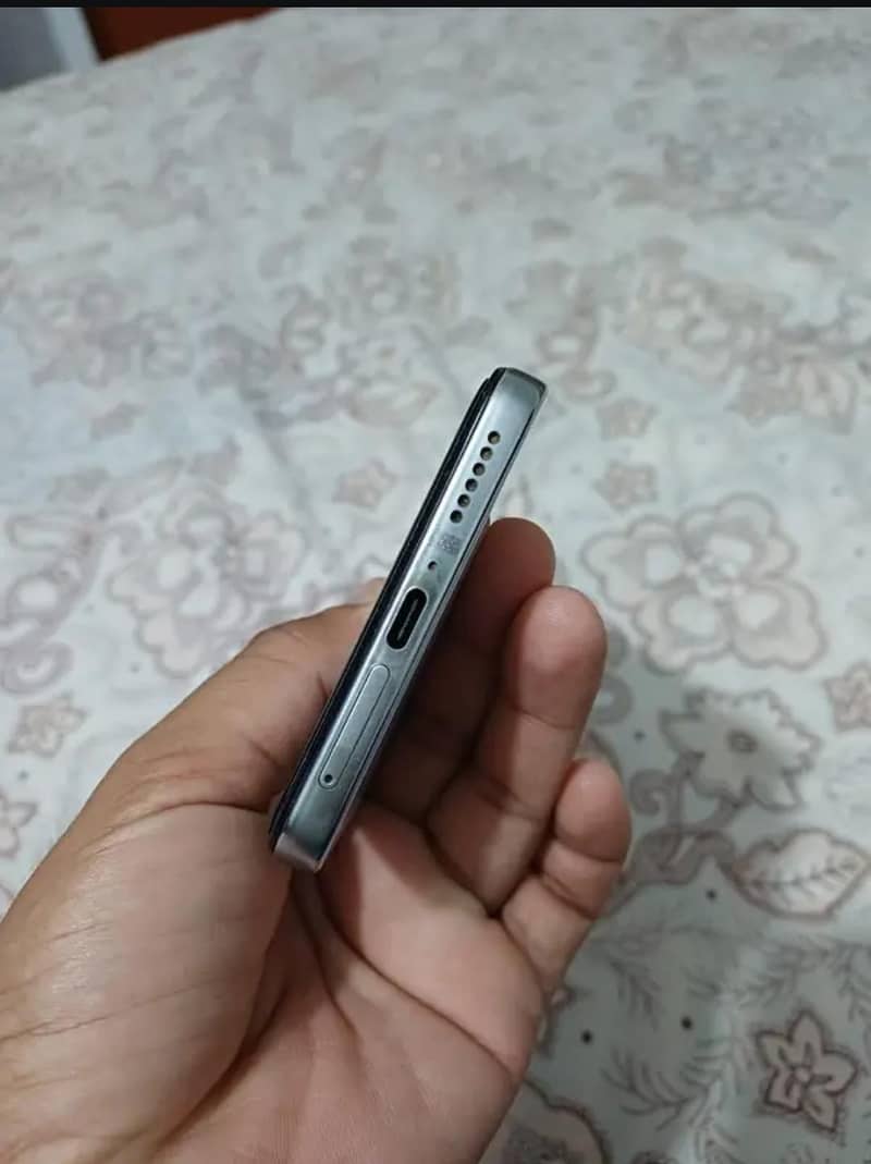Xiaomi Redmi Note 12 Pro 4
