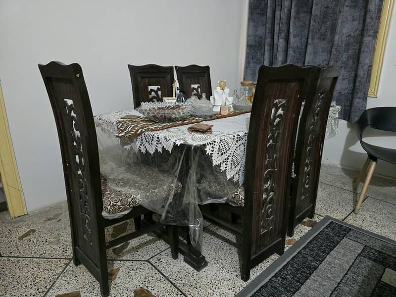 dining table + 6 chairs 1