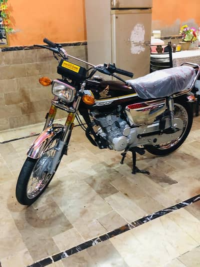 Sell model 2025 self start applied bike