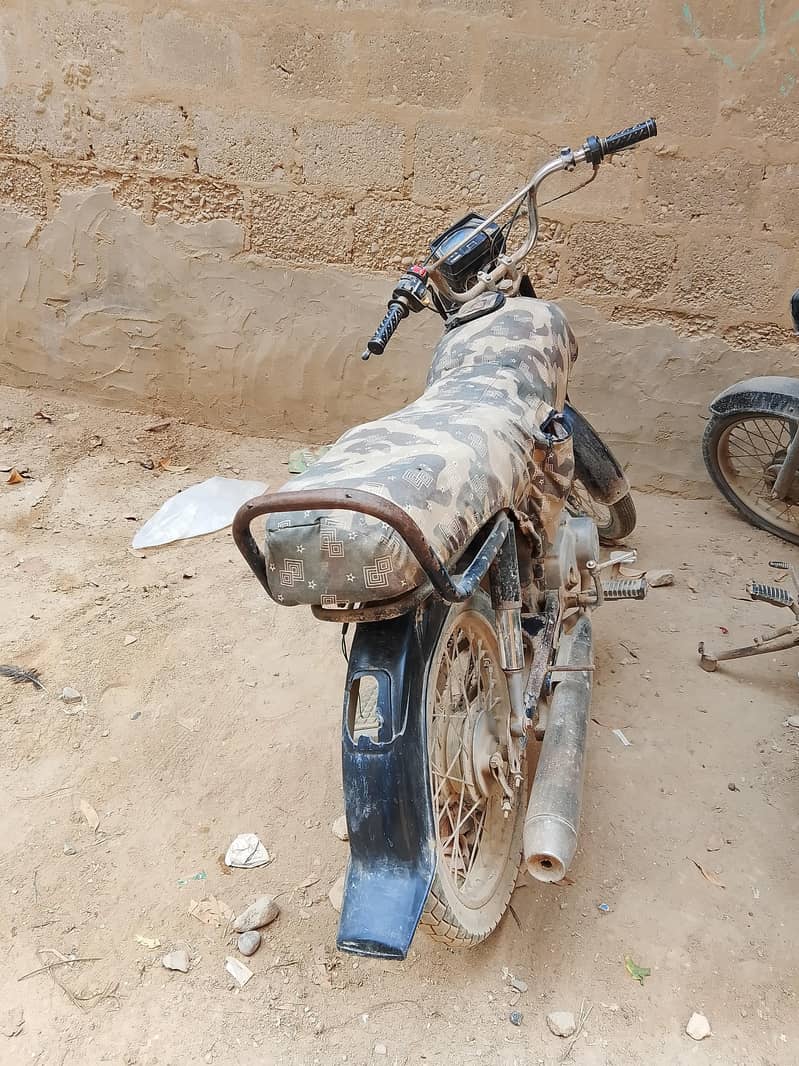 Honda cd70 8