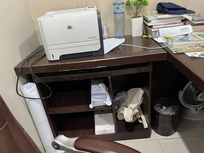 Used Executive Office Furniture Set – Desk, Chair & Side Table