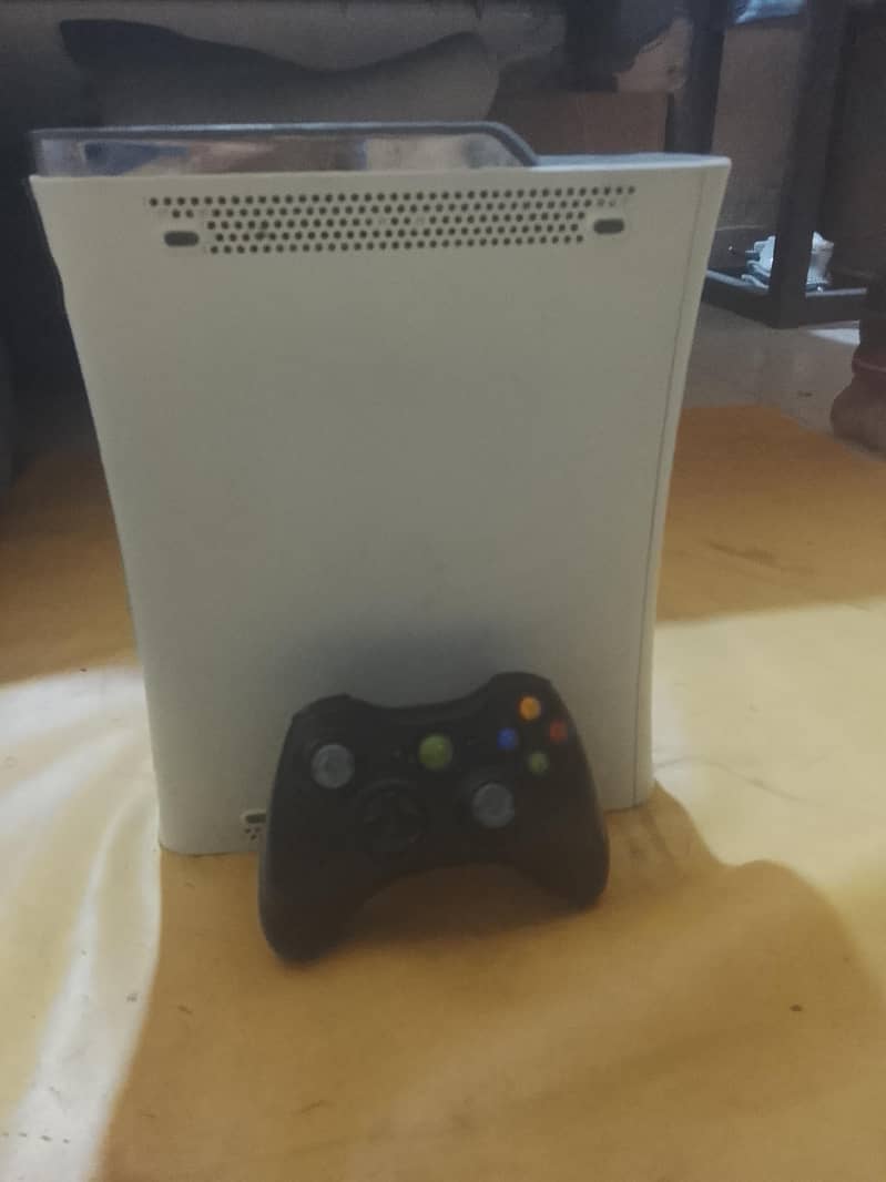 XBOX 360 CONDITION 10/10 0