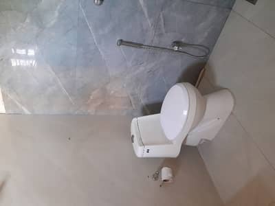 1 Kanal Upper portion available for rent wapda Town ph1 block H3