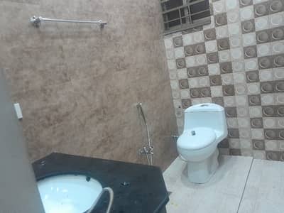 1 Kanal Upper portion available for rent wapda Town ph1 block k1