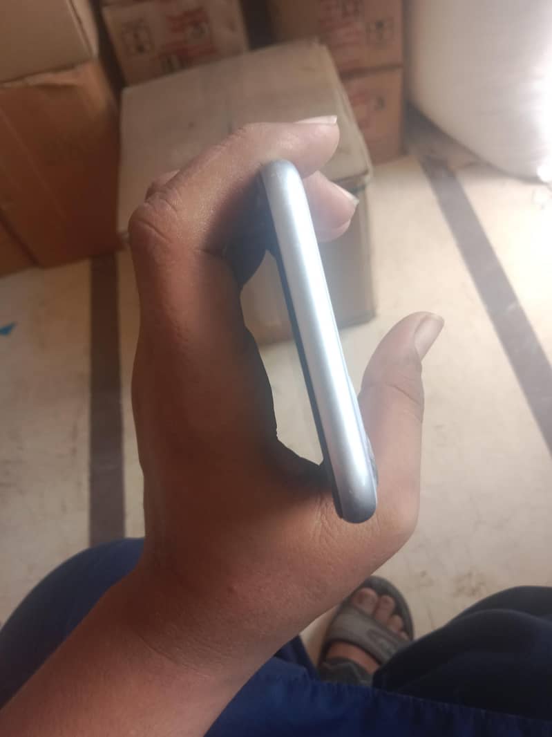 Apple iPhone 11 5