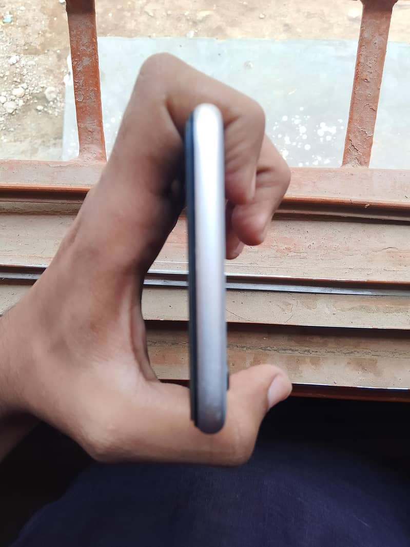Apple iPhone 6S Plus 2