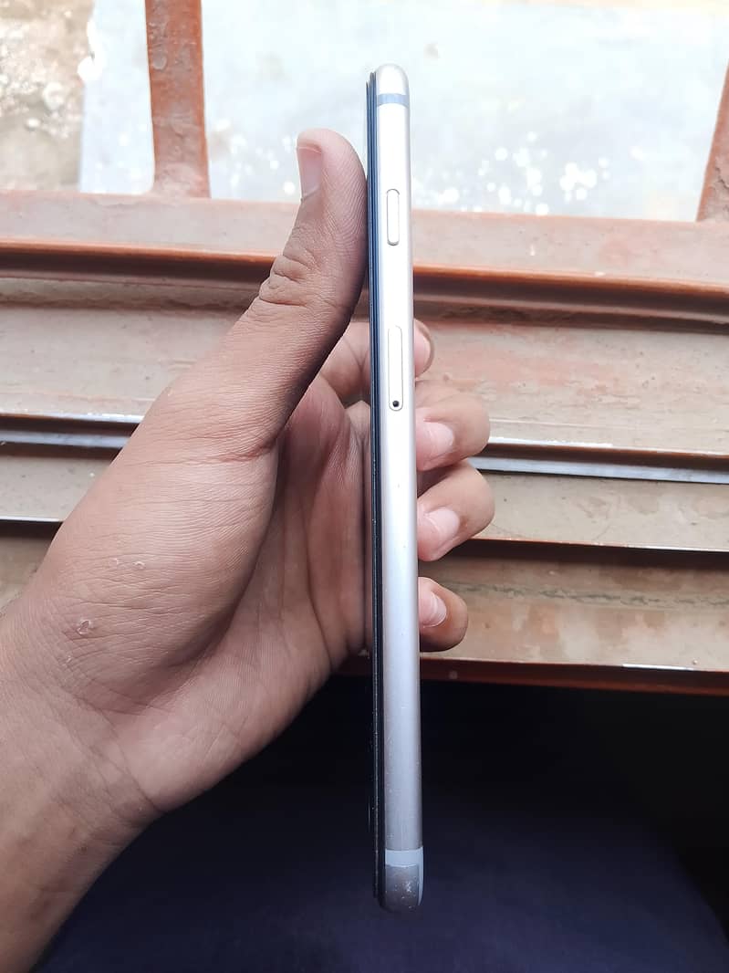 Apple iPhone 6S Plus 3