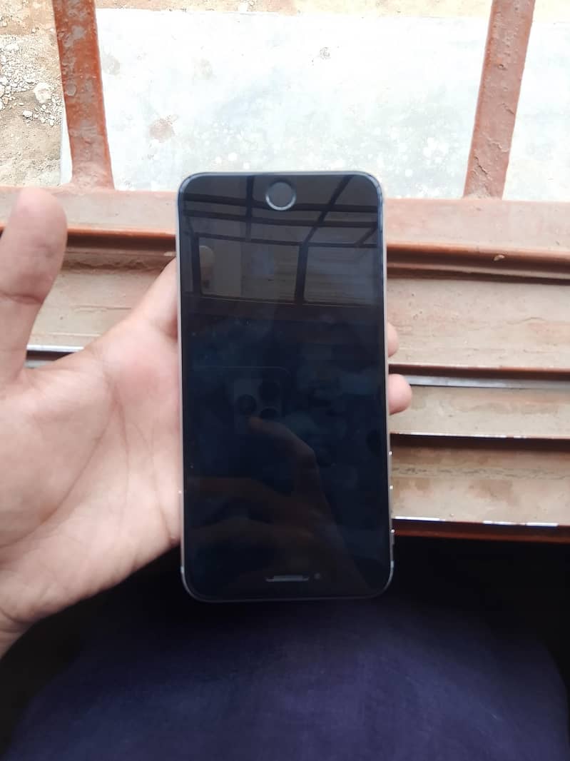 Apple iPhone 6S Plus 5