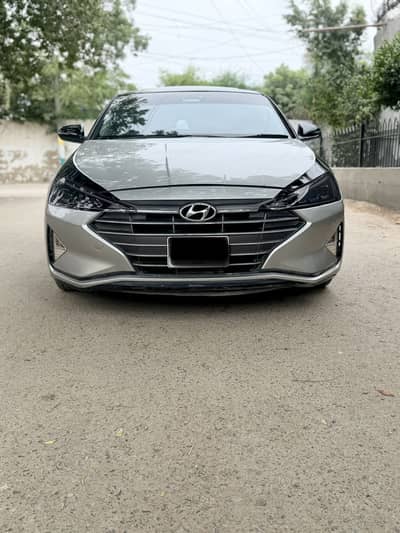 Hyundai Elantra 2.0