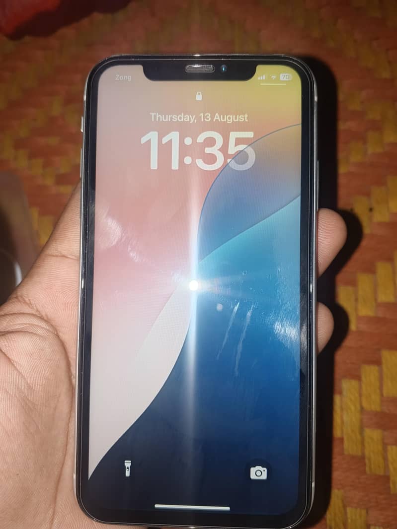 Apple iPhone XR 1