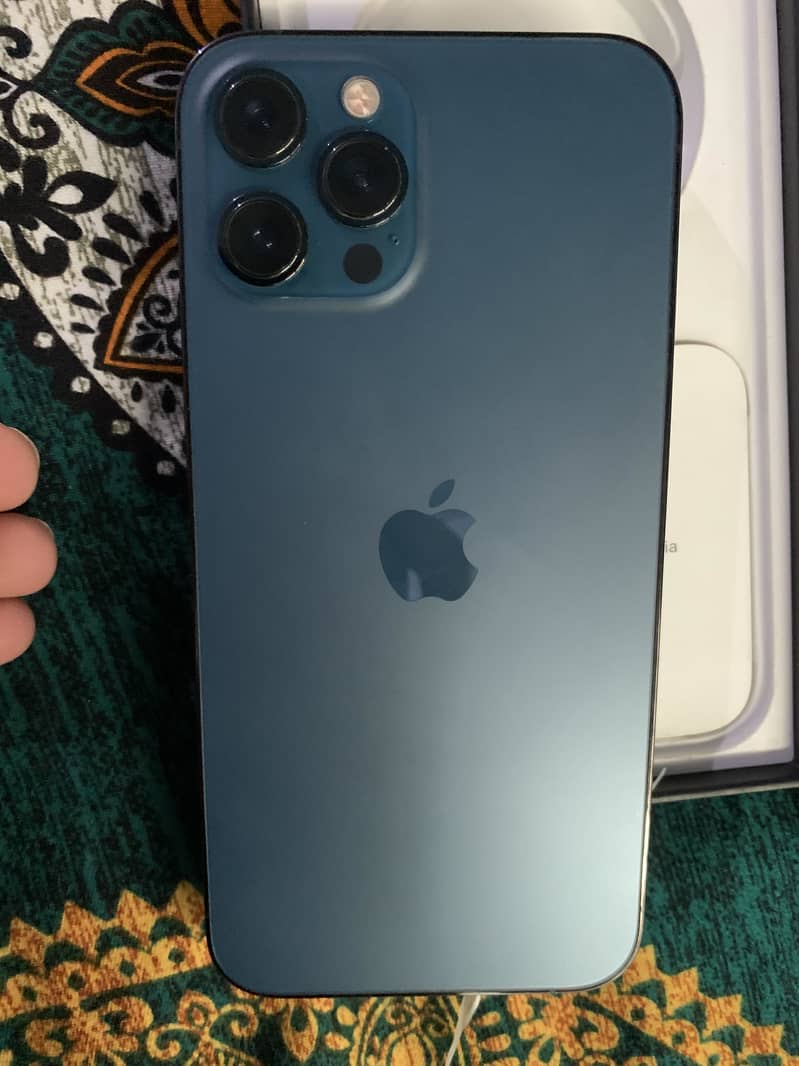 iPhone 12 Pro Max 3