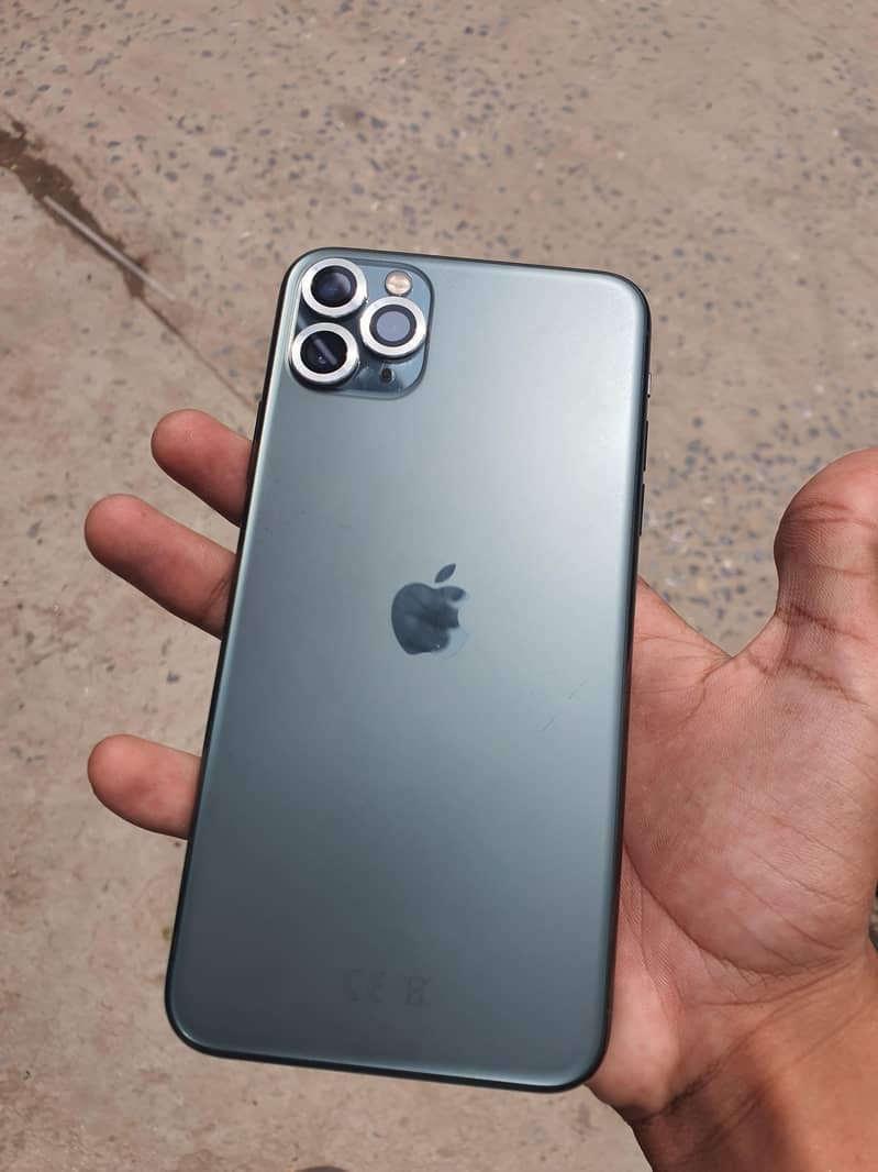 Apple iPhone 11 Pro Max 2