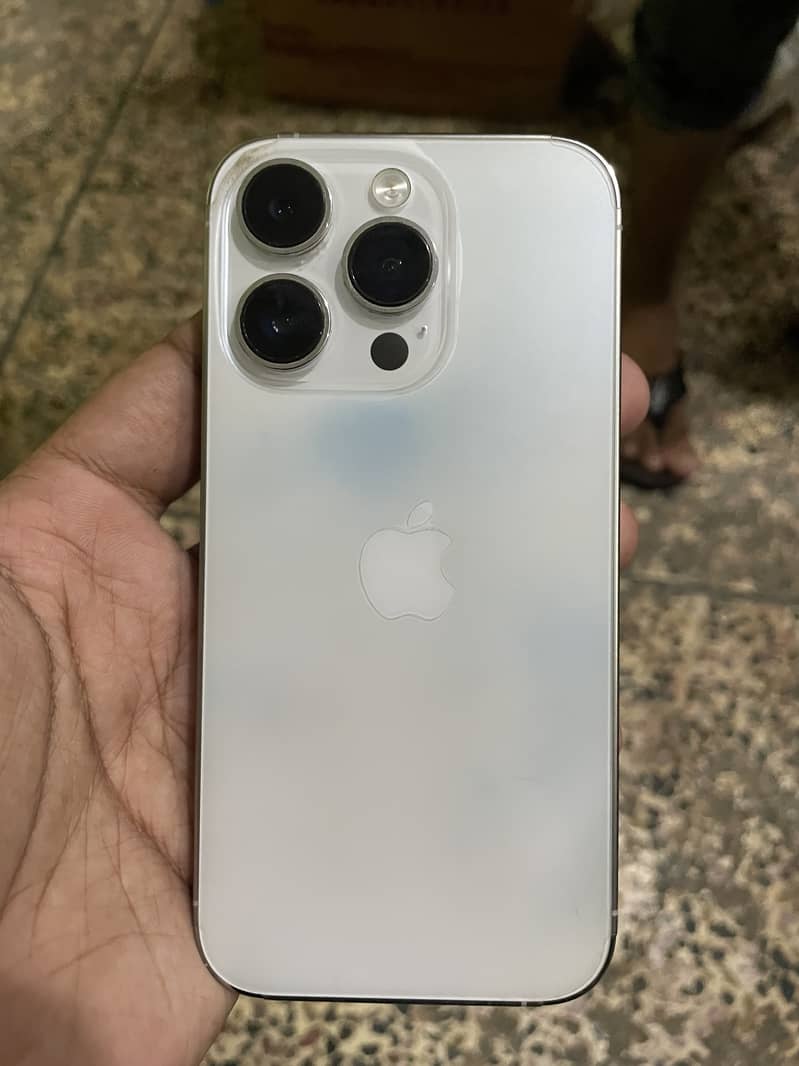 Apple iPhone 14 Pro 0