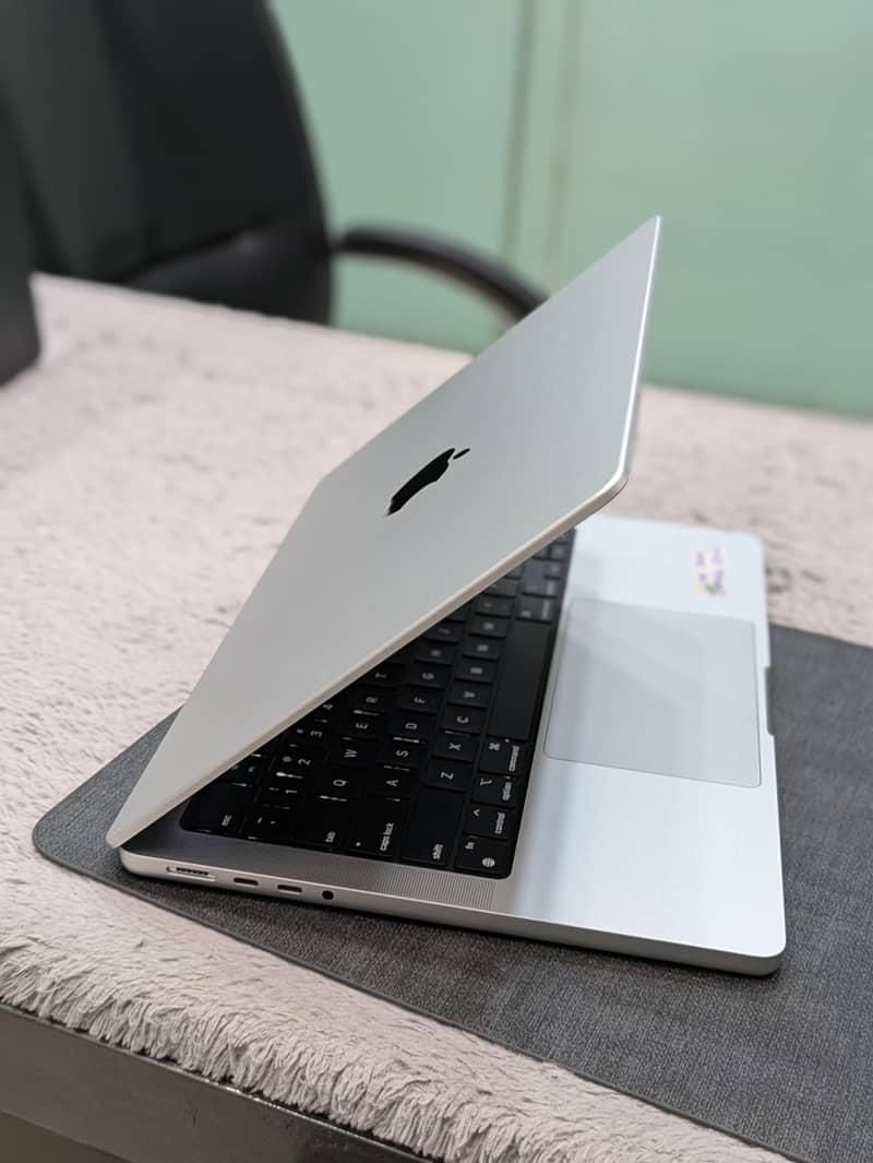 MacBook pro m4 1
