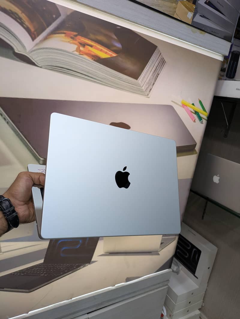 MacBook pro m4 2
